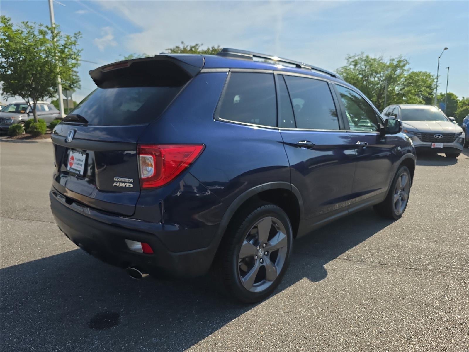 Used 2021 Obsidian Blue Pearl Honda Touring image 12