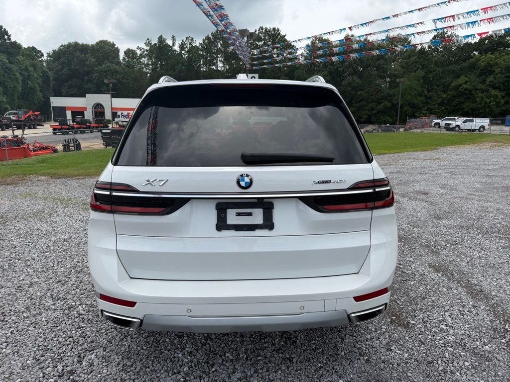 Used 2024 White BMW xDrive40i image 5
