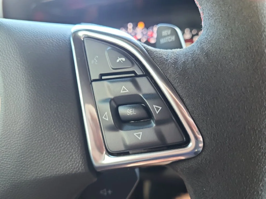 Used 2023 SHARKSKIN METALLIC Chevrolet ZL1 image 22