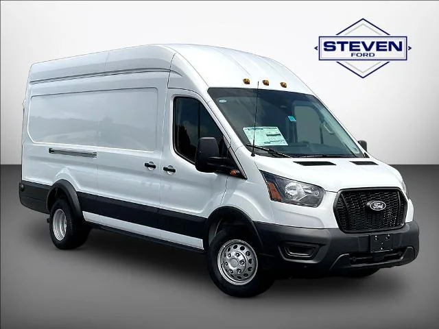 New 2026 Oxford White Ford Cargo Van image 37