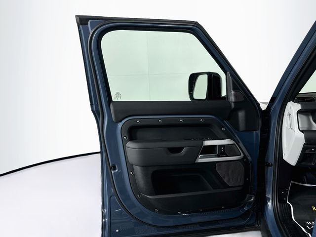 Certified Used 2024 Tasman Blue Land Rover S image 11