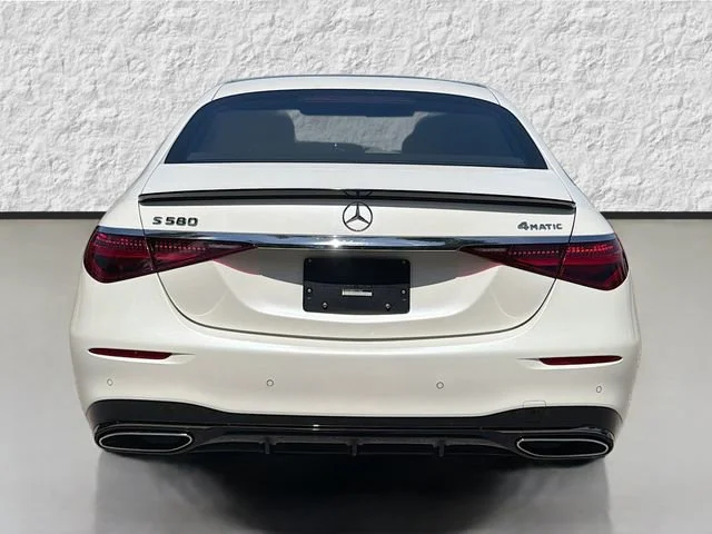 Used 2023 MANUFAKTUR Diamond White Mercedes-Benz S 580 image 4