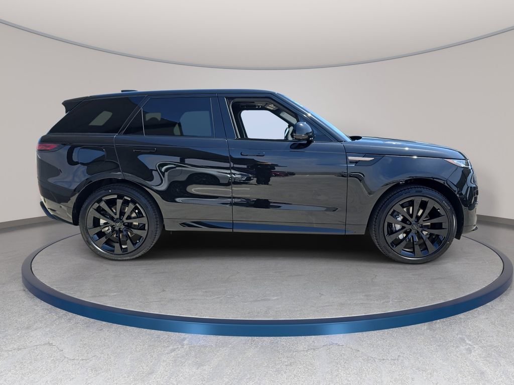 New 2026 Santorini Black LAND ROVER Dynamic SE image 4