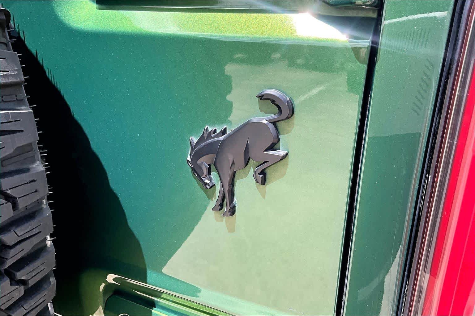 Used 2022 Eruption Green Metallic Ford Badlands image 10