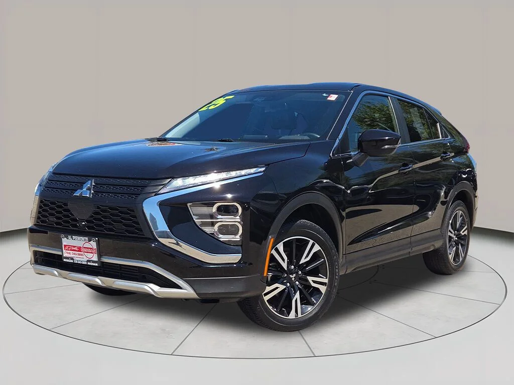 Used 2025 Black Mitsubishi SE image 1