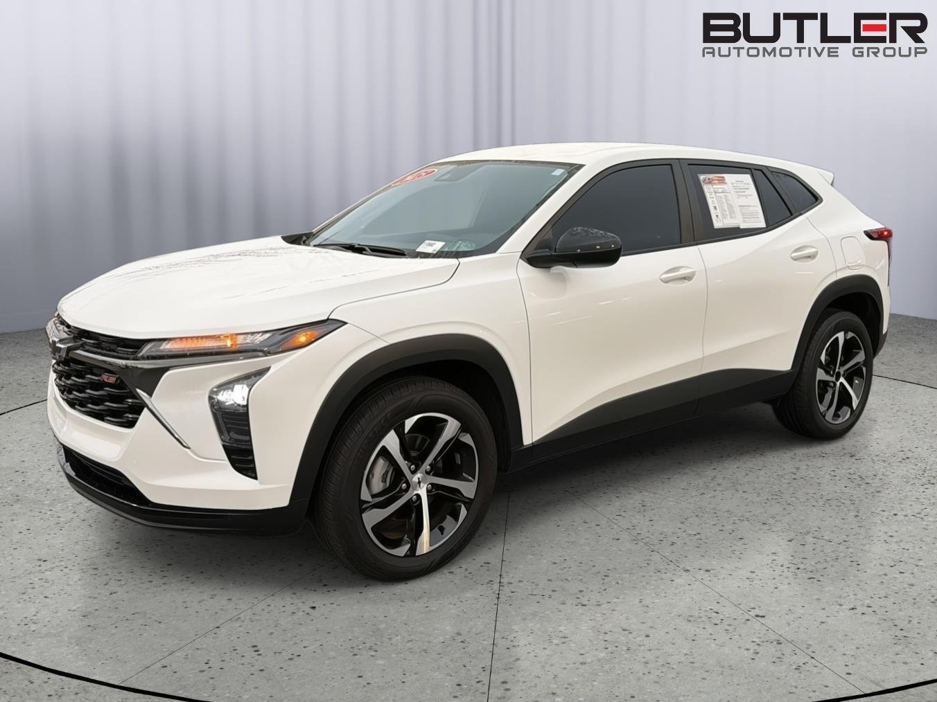 Used 2025 Summit White Chevrolet 1RS image 1