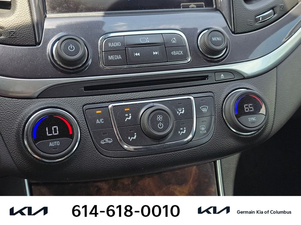 Used 2015 White Chevrolet LT image 29
