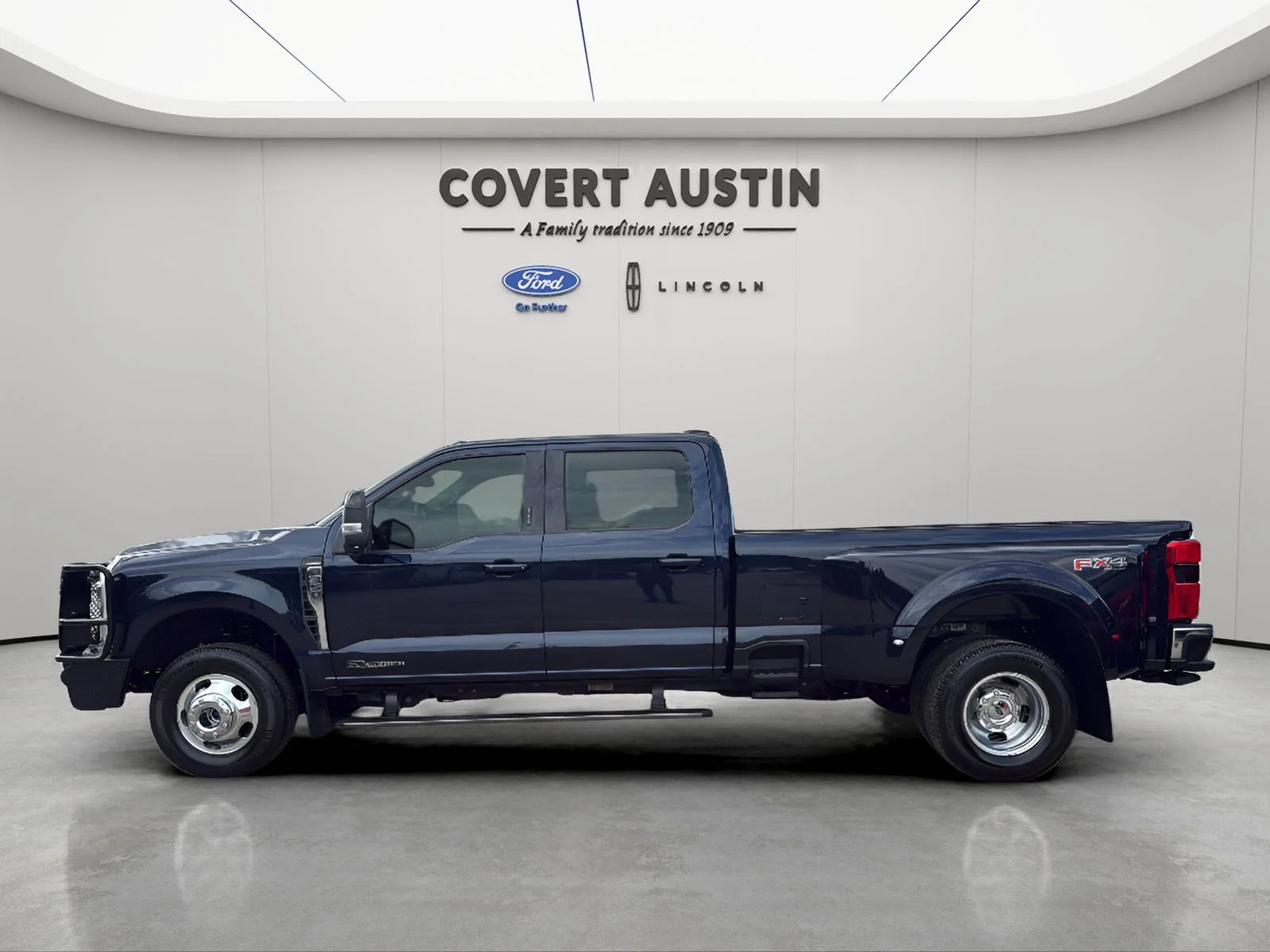 Used 2024 Blue Ford Lariat image 2
