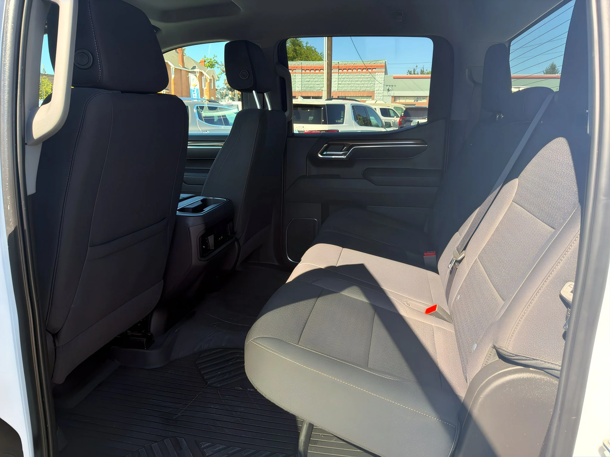 2025 Chevrolet Silverado 1500 LT Trail Boss - Photo 10