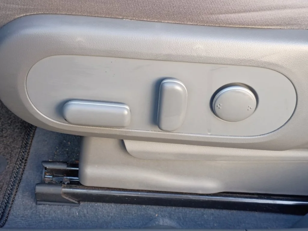 Used 2023 Cyber Gray Hyundai SE image 16