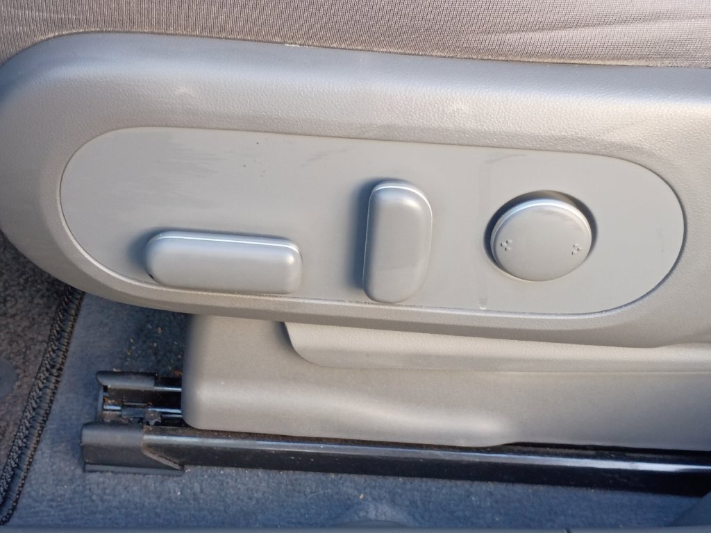 Used 2023 Cyber Gray Hyundai SE image 16
