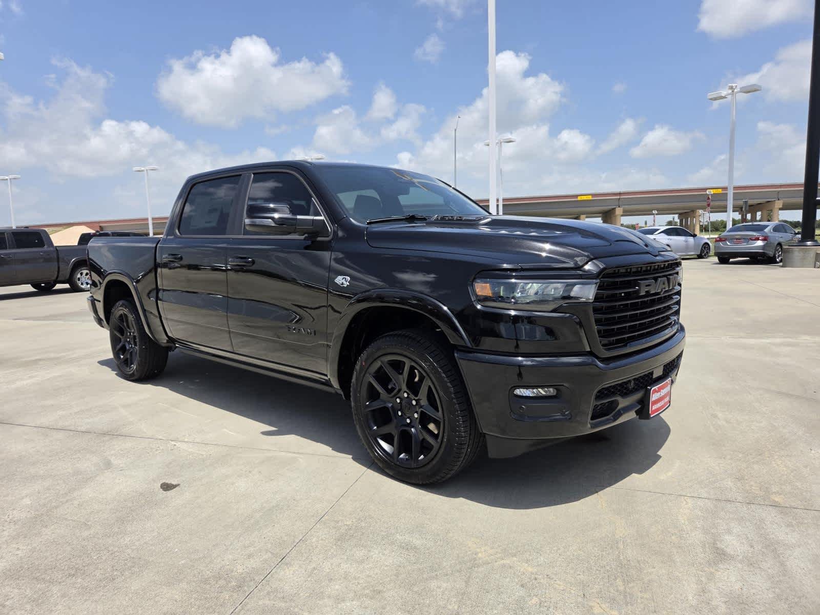 New 2026 Diamond Black Crystal Pearl-Coat Exterior Paint RAM Laramie image 7