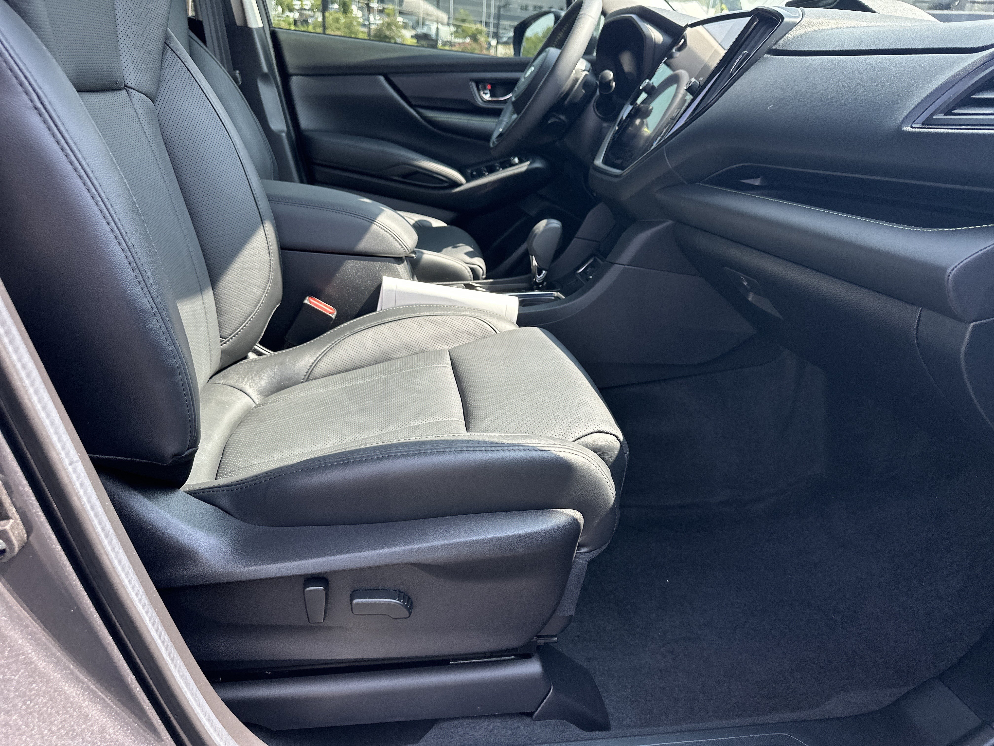 Used 2025 Magnetite Gray Metallic Subaru Onyx Edition Touring image 15