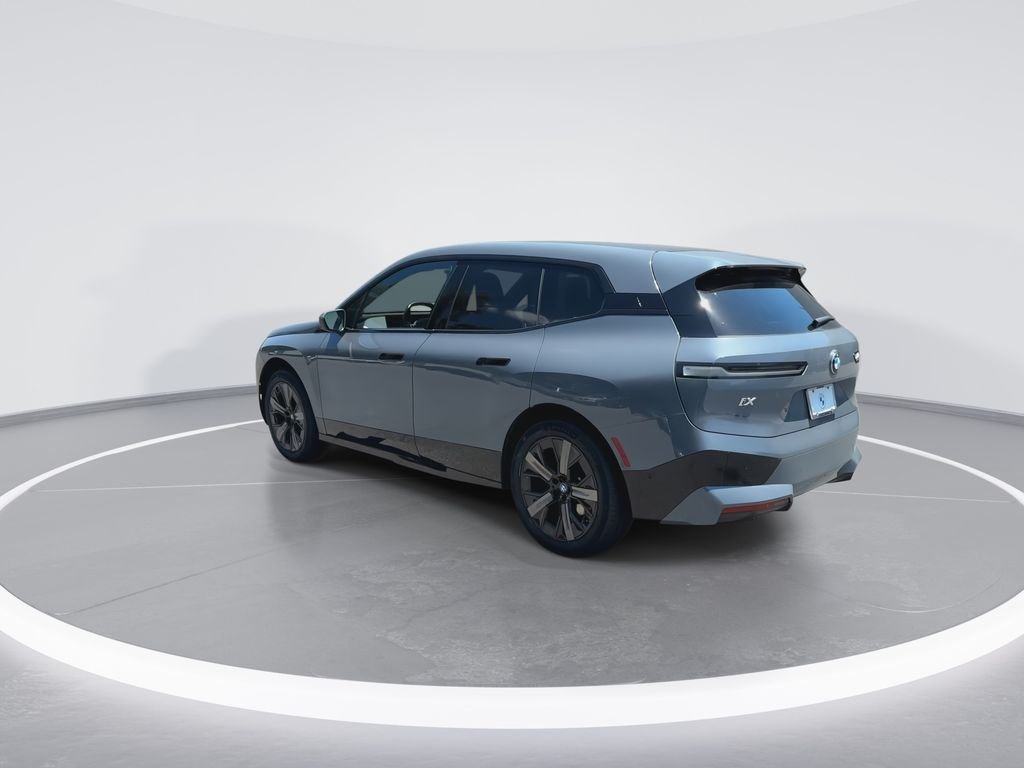 Certified Used 2024  BMW xDrive50 image 6