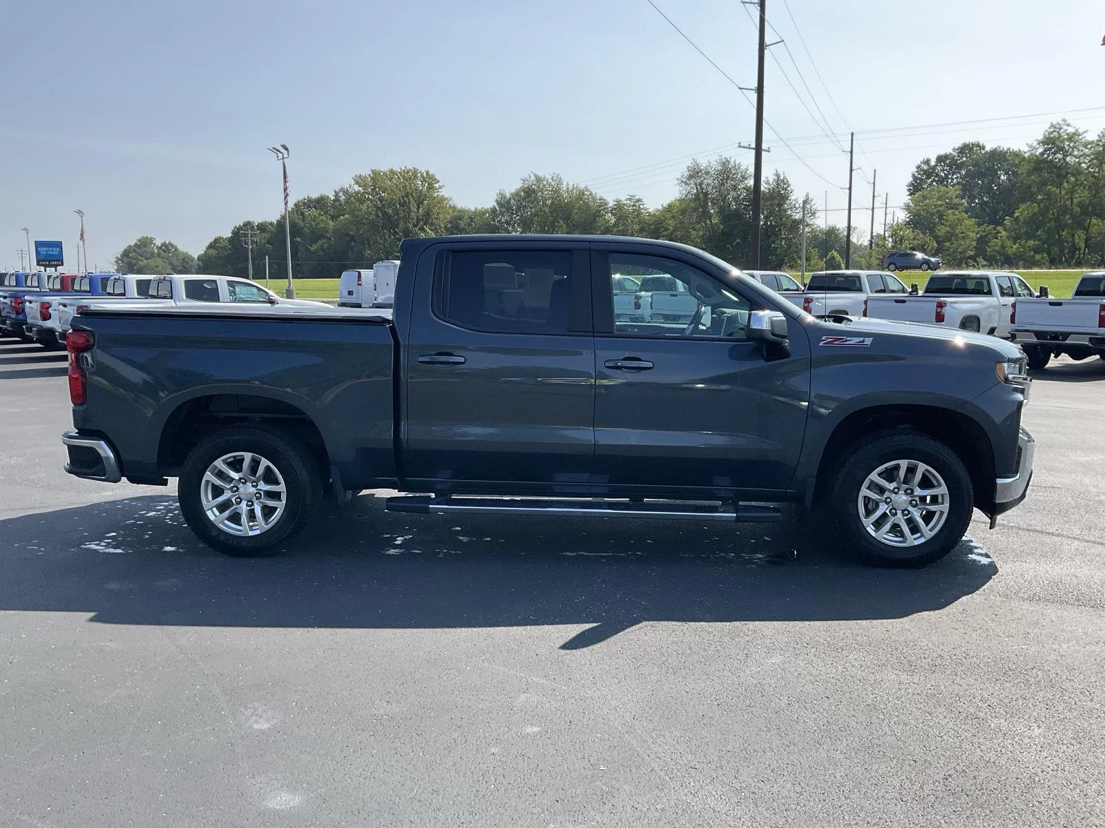 Used 2020 Shadow Gray Metallic Chevrolet LT image 5