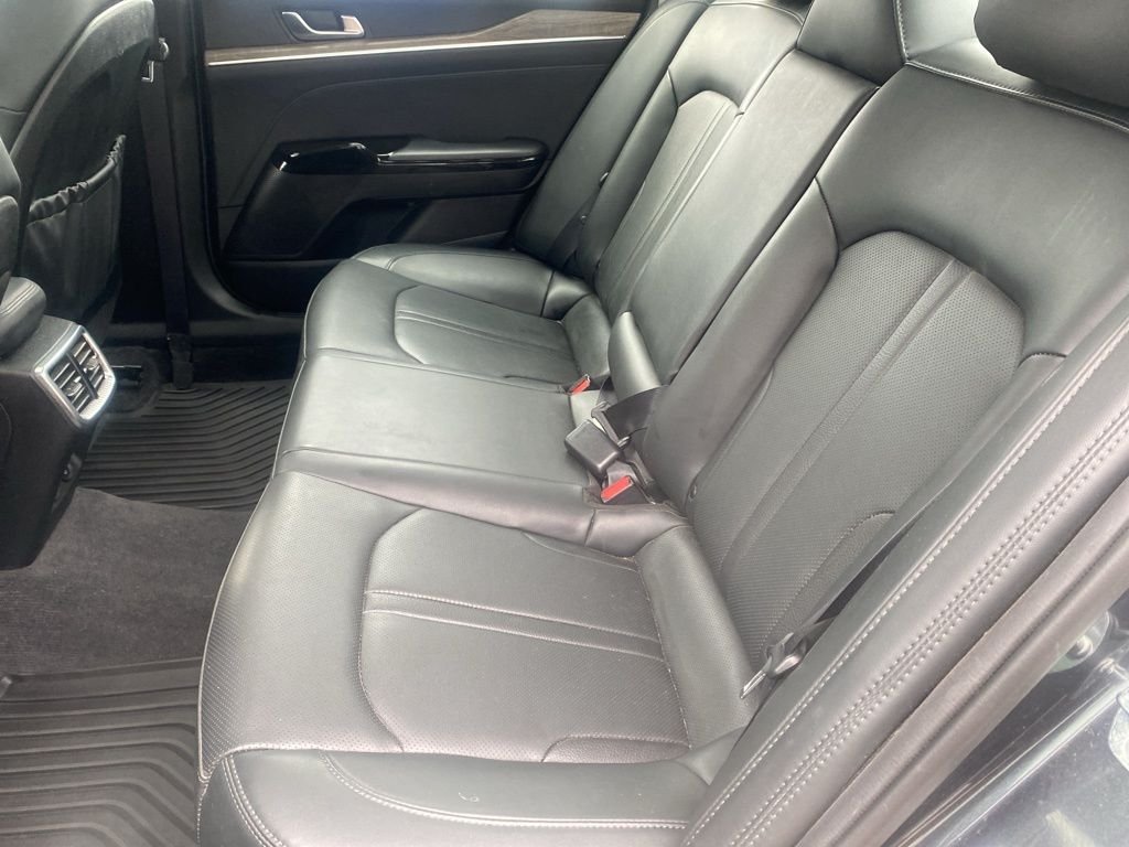 Used 2023 Gravity Gray Kia EX image 9