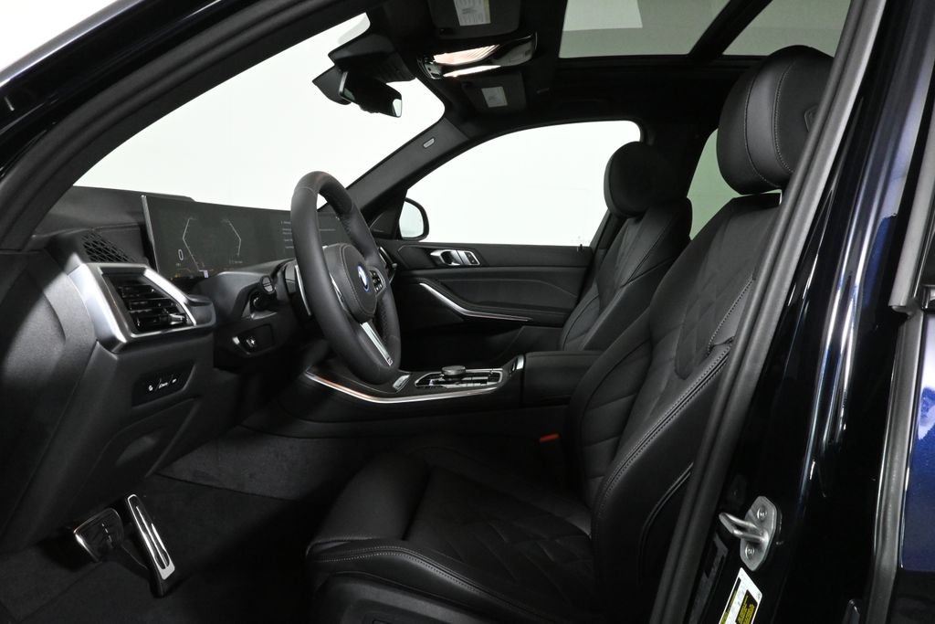 Used 2026 Black BMW xDrive50e image 3