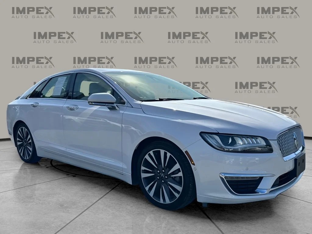 Used 2019 White Lincoln Reserve image 7