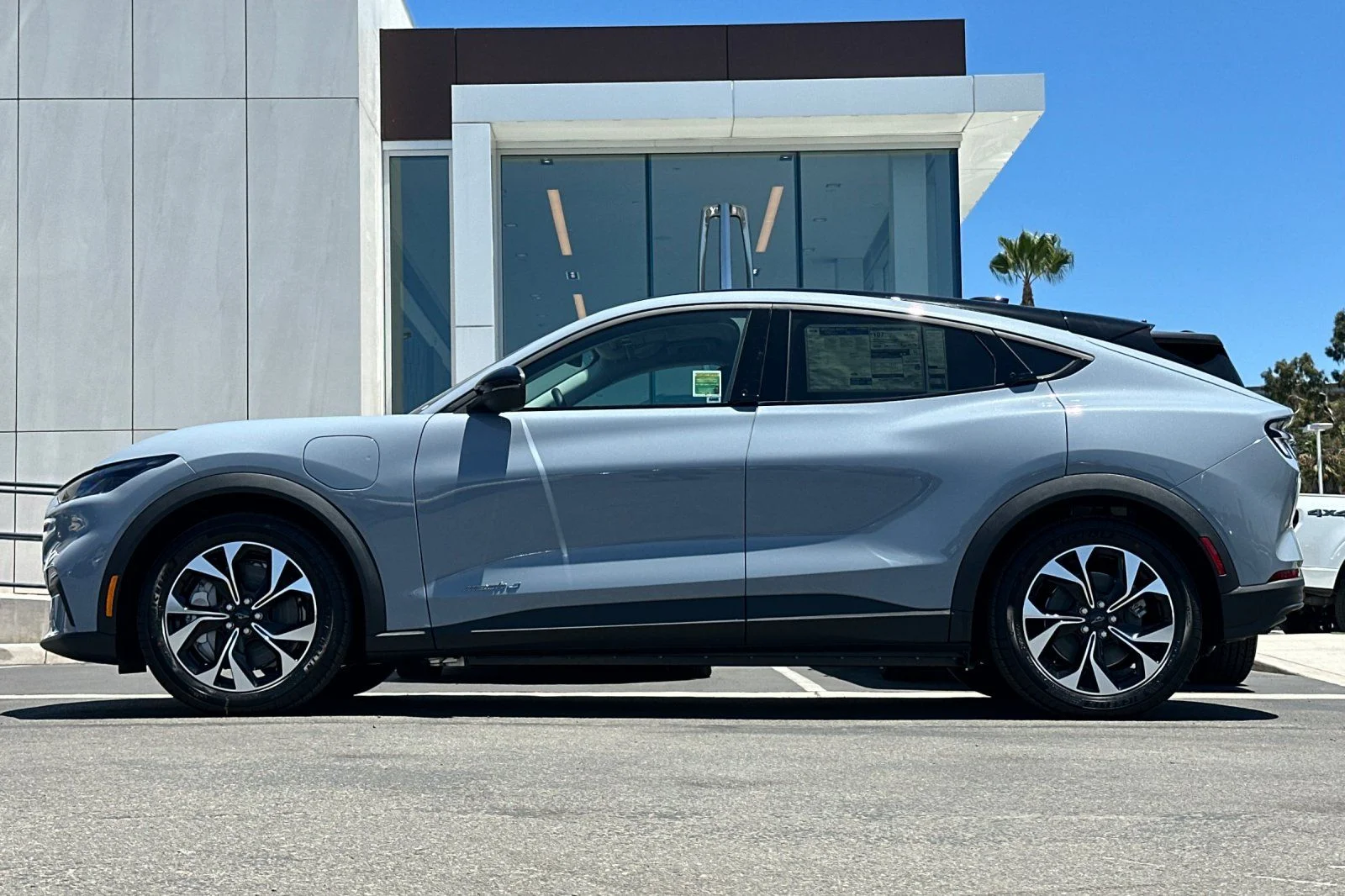 New 2026 Glacier Gray Metallic Tri-coat Ford Select image 6