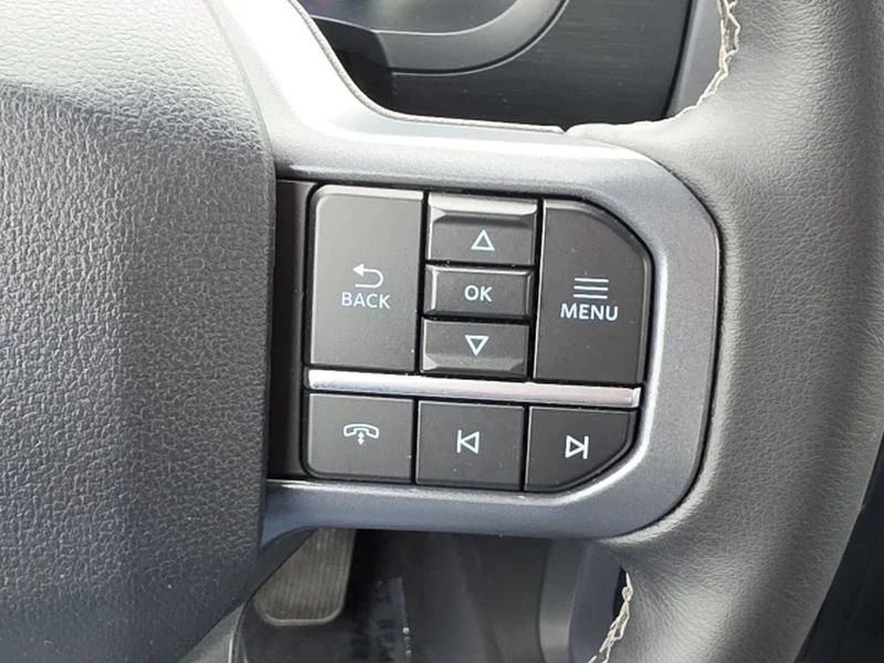 Used 2025 Space White Metallic Ford XLT image 16