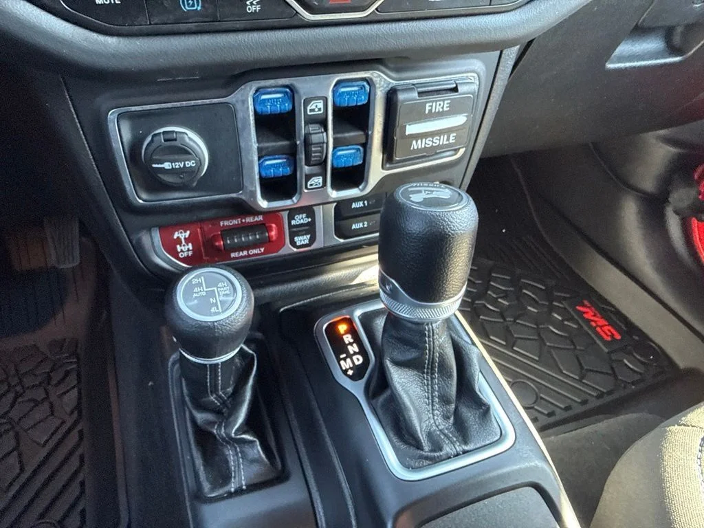 Used 2025 Red Jeep Rubicon 4xe image 17