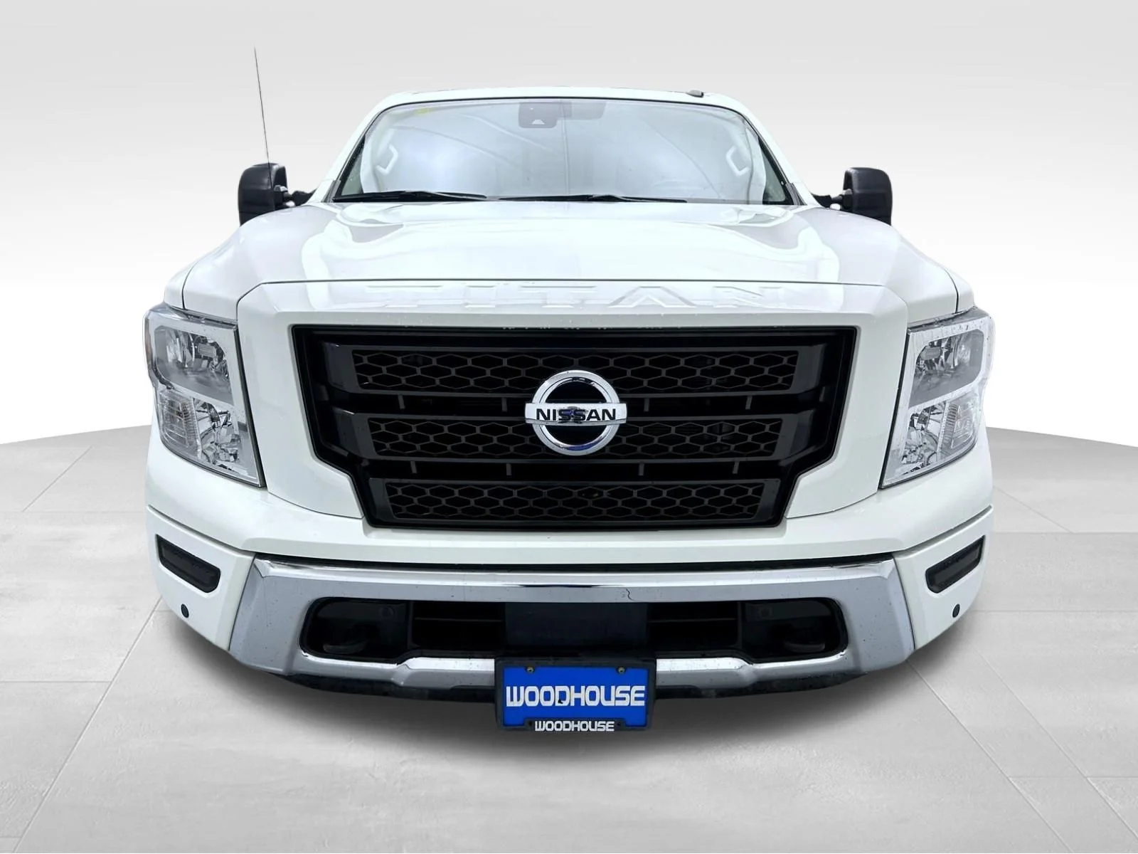 Used 2021 White Nissan SV image 2