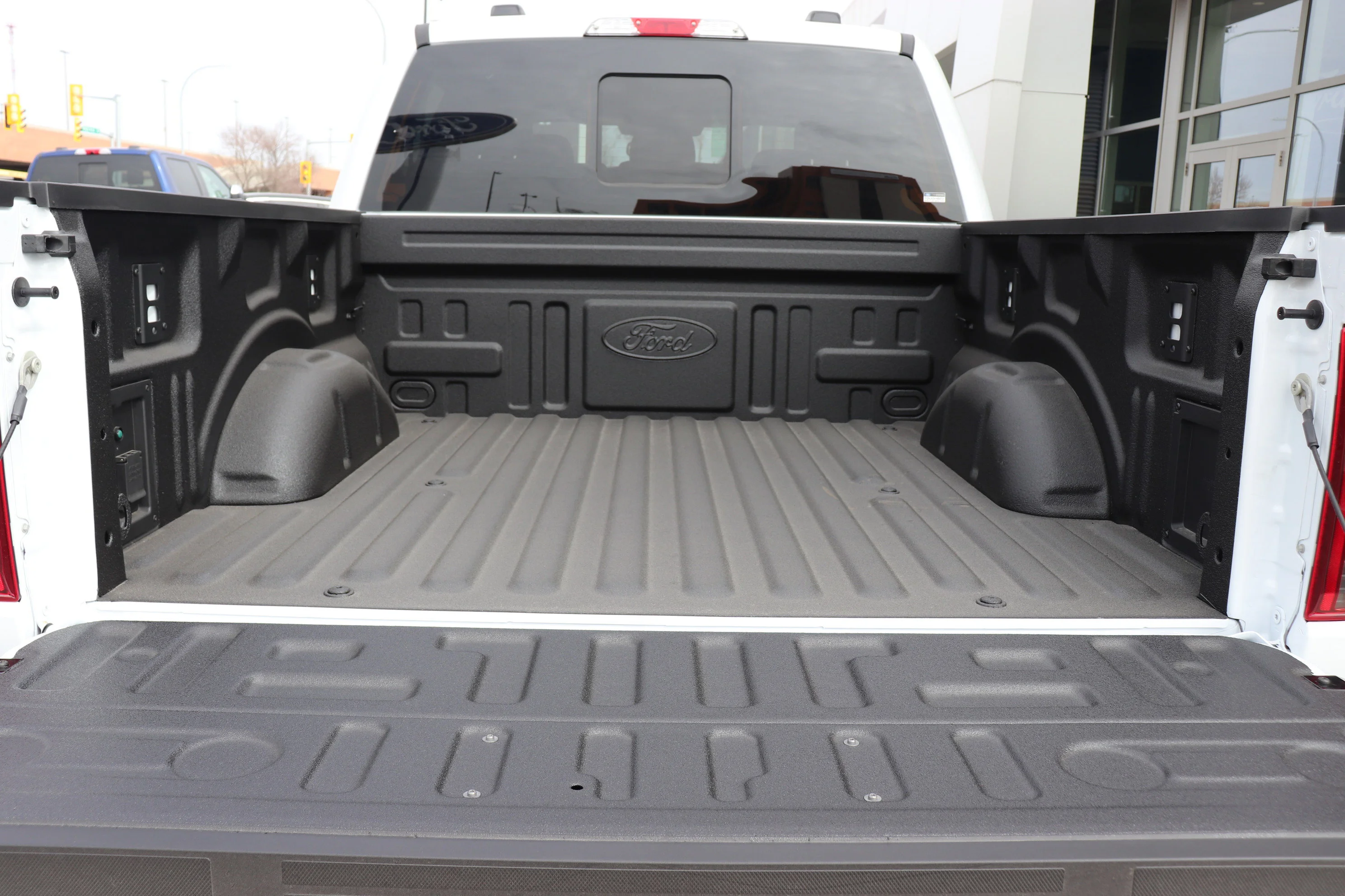 New 2026 OXFORD WHITE Ford XLT image 6