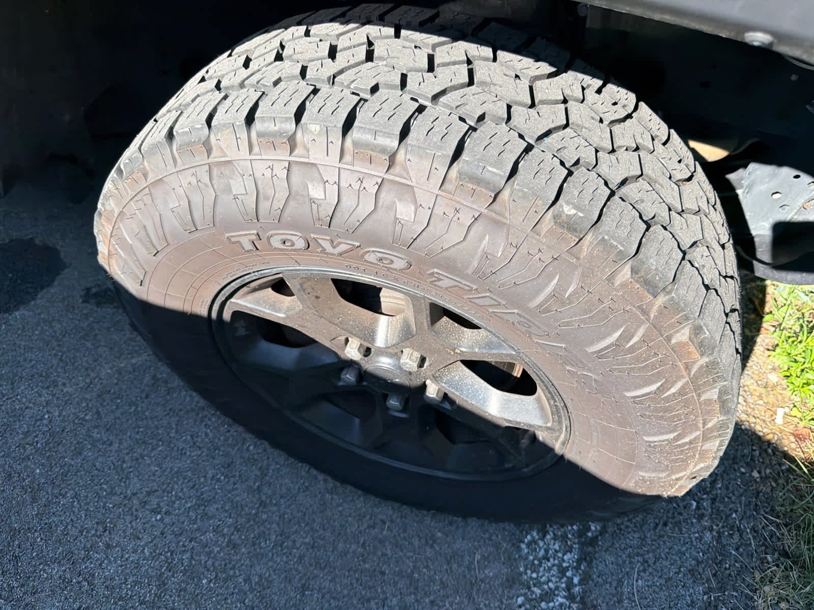 Used 2021 Granite Crystal Metallic Clearcoat Jeep Unlimited Willys image 4