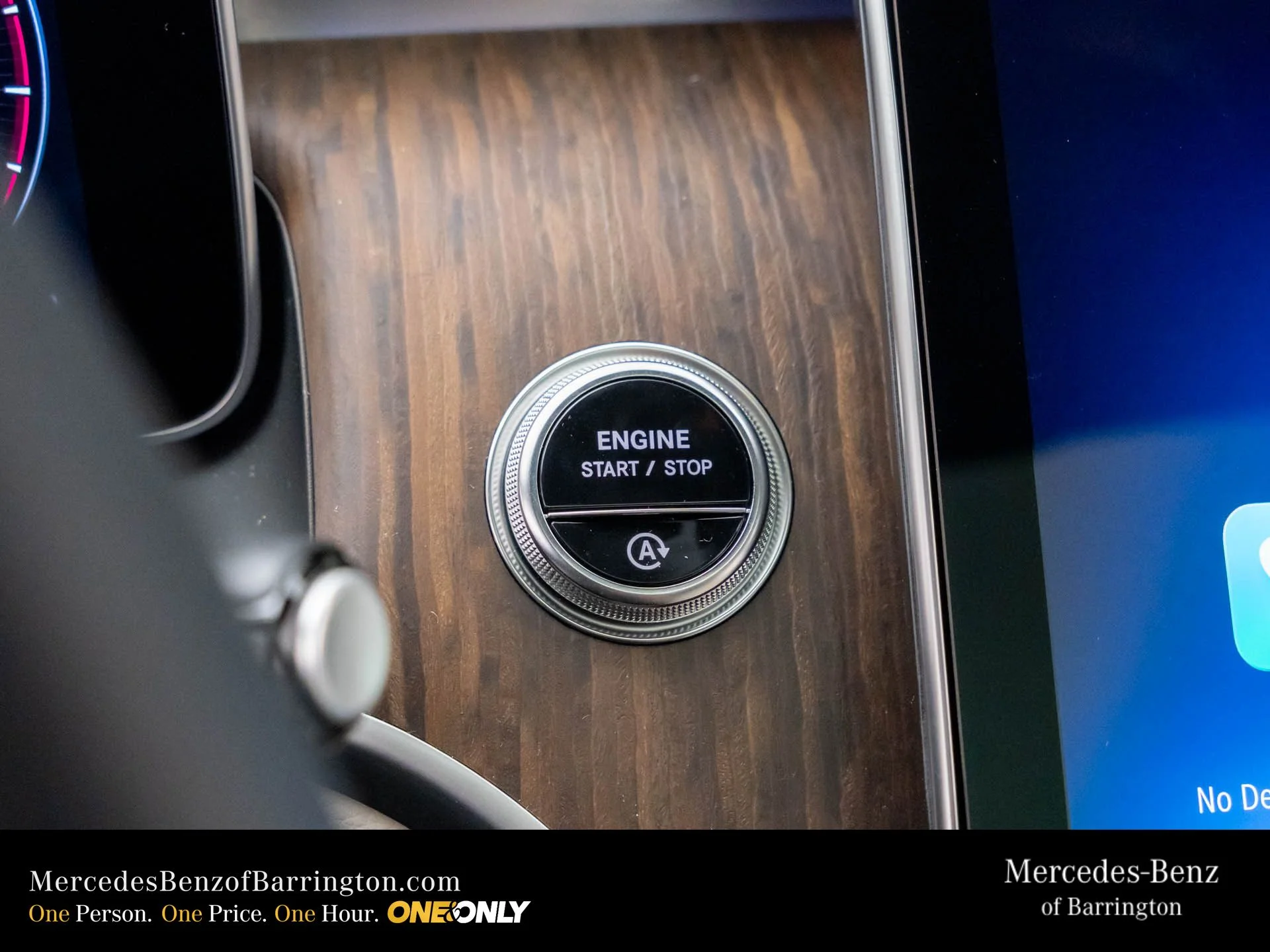 New 2026 Blue Mercedes-Benz GLC 300 image 24