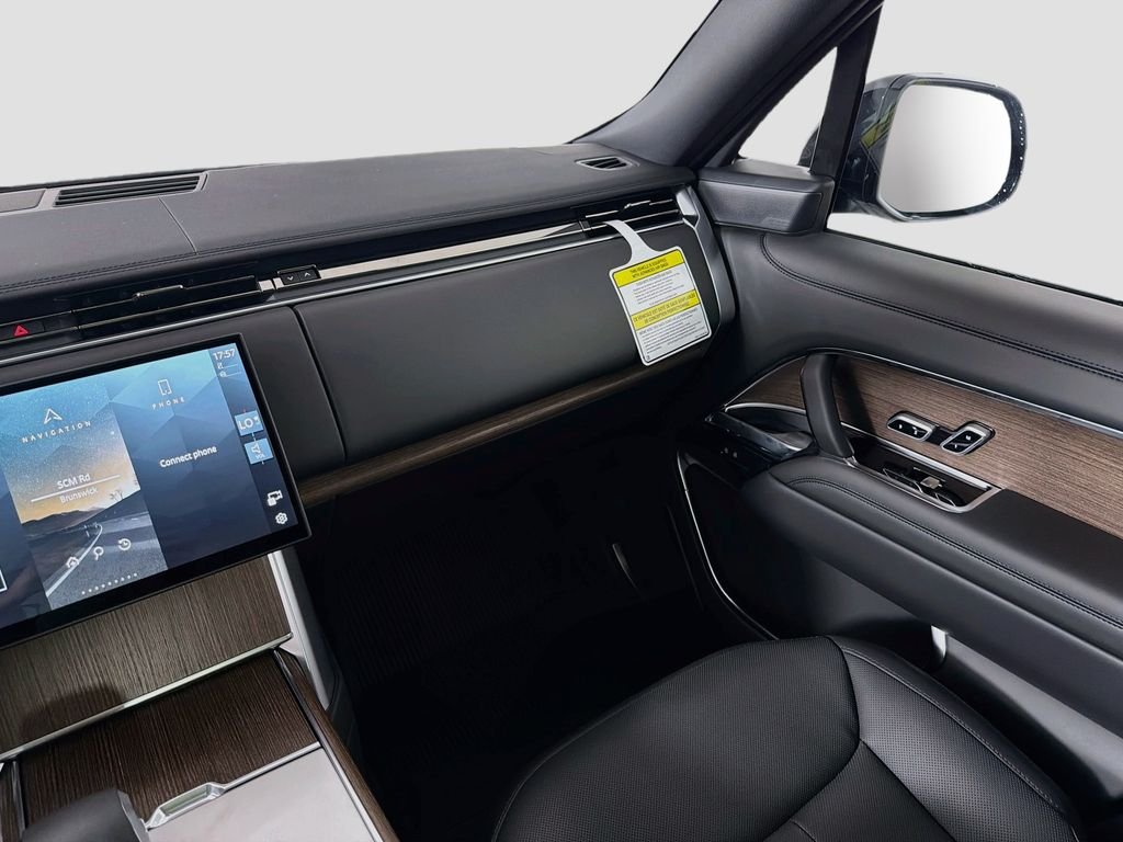 New 2026 Carpathian Grey Land Rover SE image 25