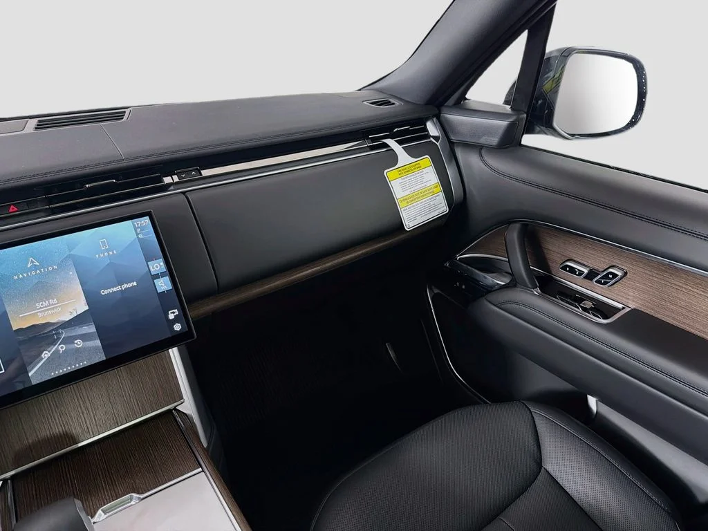 New 2026 Carpathian Grey Land Rover SE image 25