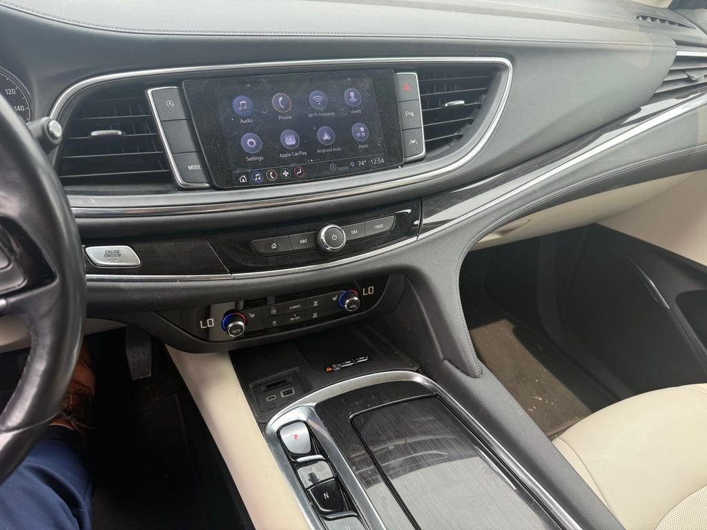 Used 2023 Red Buick Essence image 11