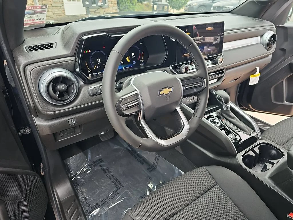 2026 Chevrolet Colorado LT - Photo 15