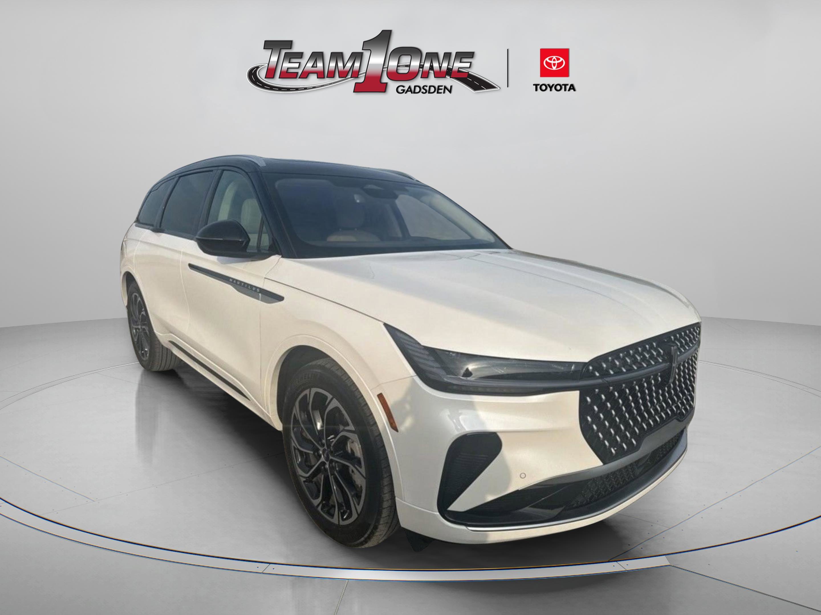 2025 Lincoln Nautilus Reserve AWD's photo