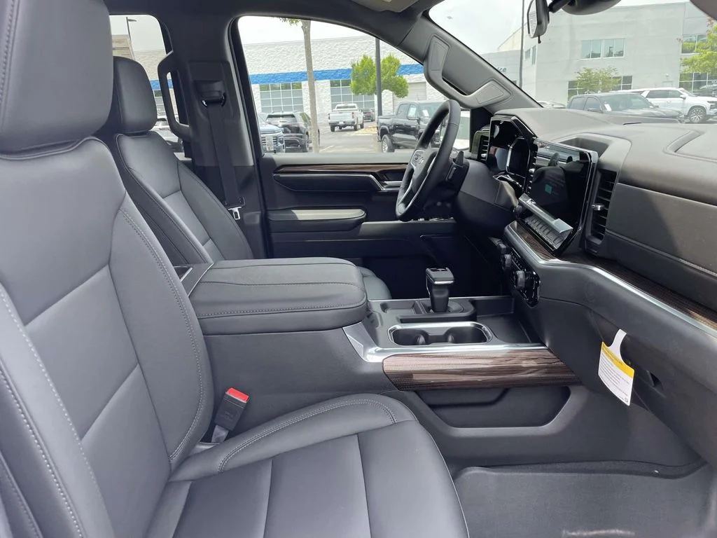 New 2026 Summit White Chevrolet LT image 9