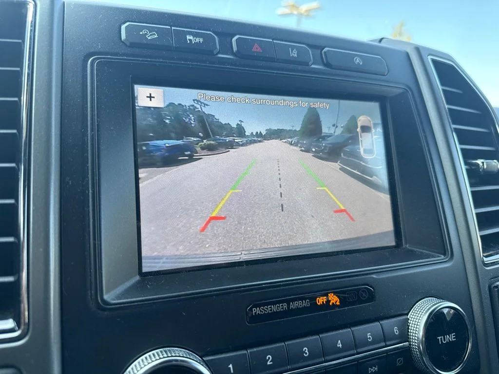 Used 2019 Black Ford XLT image 12