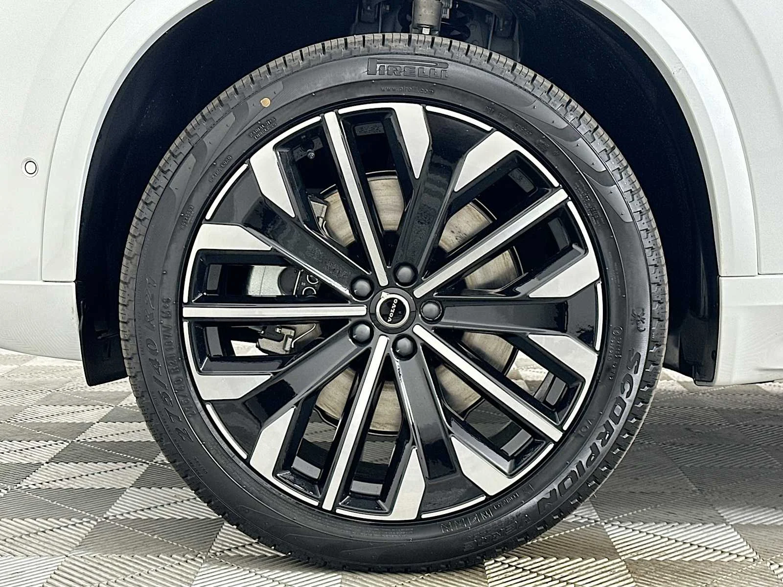 2025 Volvo XC90 Ultra - Photo 30