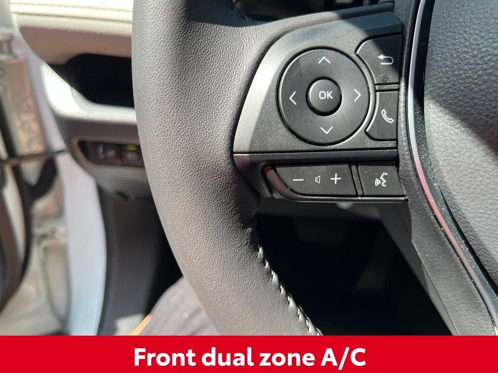 Used 2025 Beige Toyota XLE Premium image 17