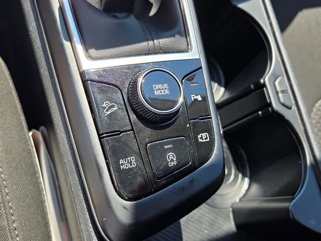 Used 2025 White Kia LX image 20