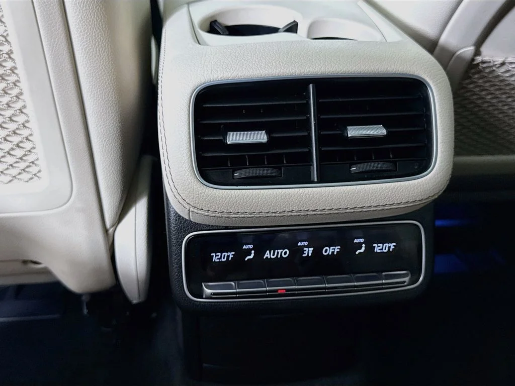 Used 2025 White Mercedes-Benz GLS 450 image 26