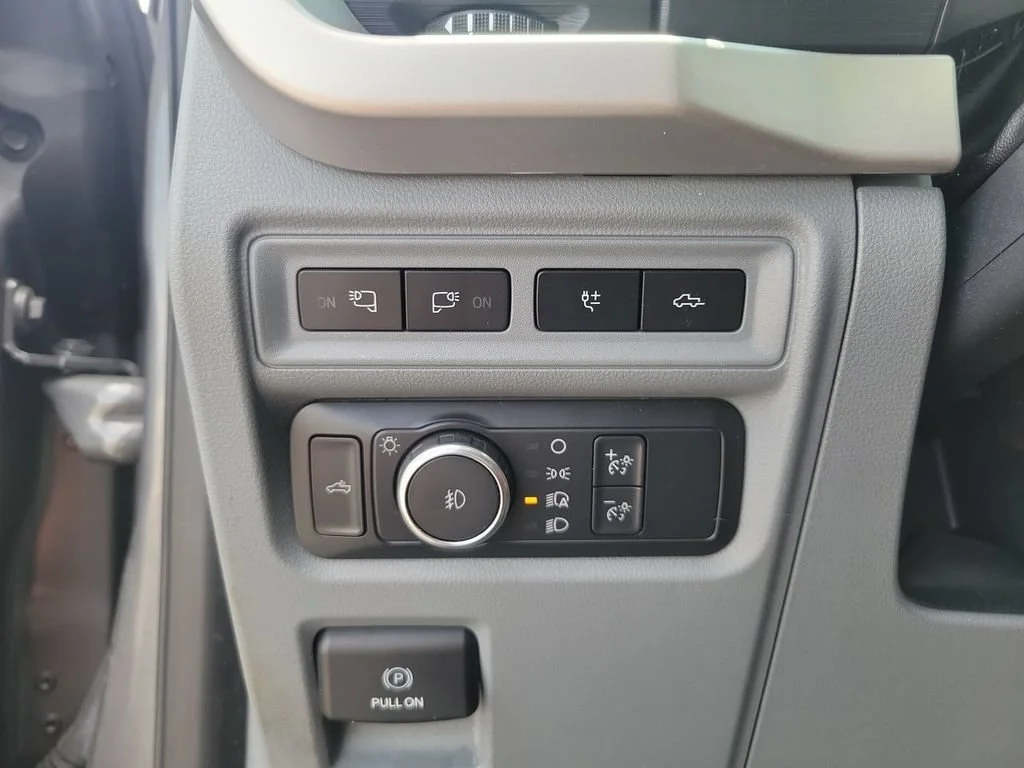 Used 2021 Gray Ford XLT image 18