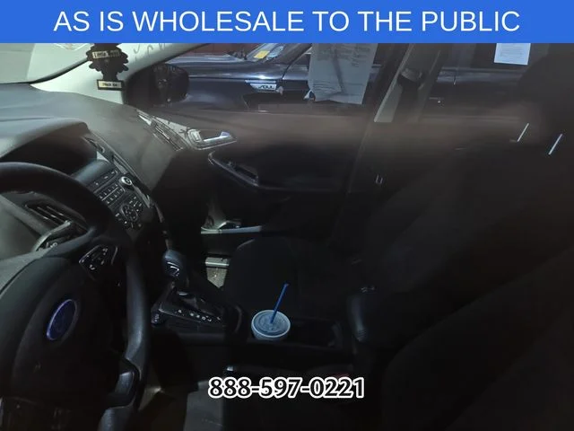 Used 2018 Ingot Silver FORD SE image 3