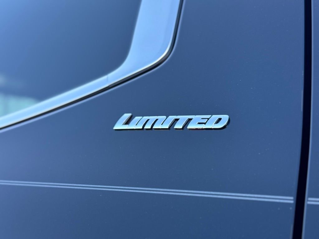 2026 Toyota Tundra Limited - Photo 8