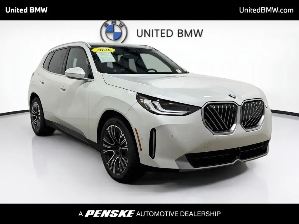 Certified Used 2026 Mineral White Metallic BMW 30 xDrive image 3
