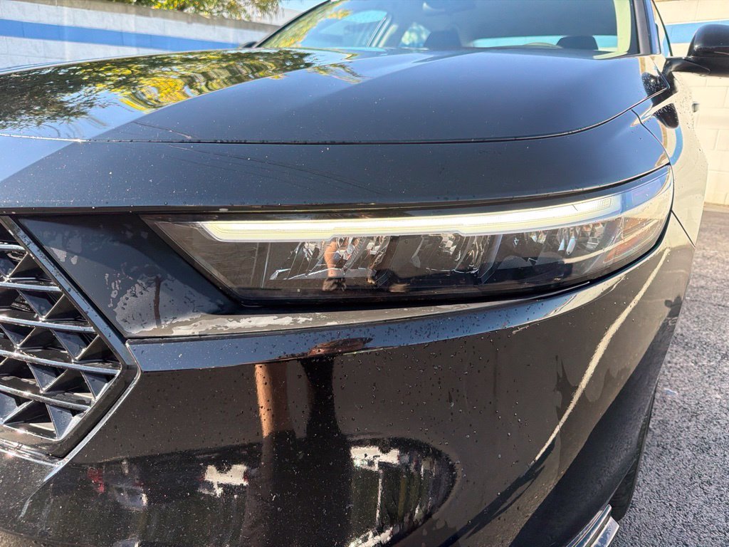 Certified Used 2024 Crystal Black Pearl Honda LX image 9