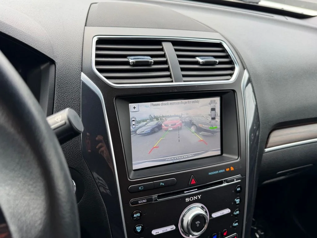 Used 2018 Ingot Silver Ford Limited image 24