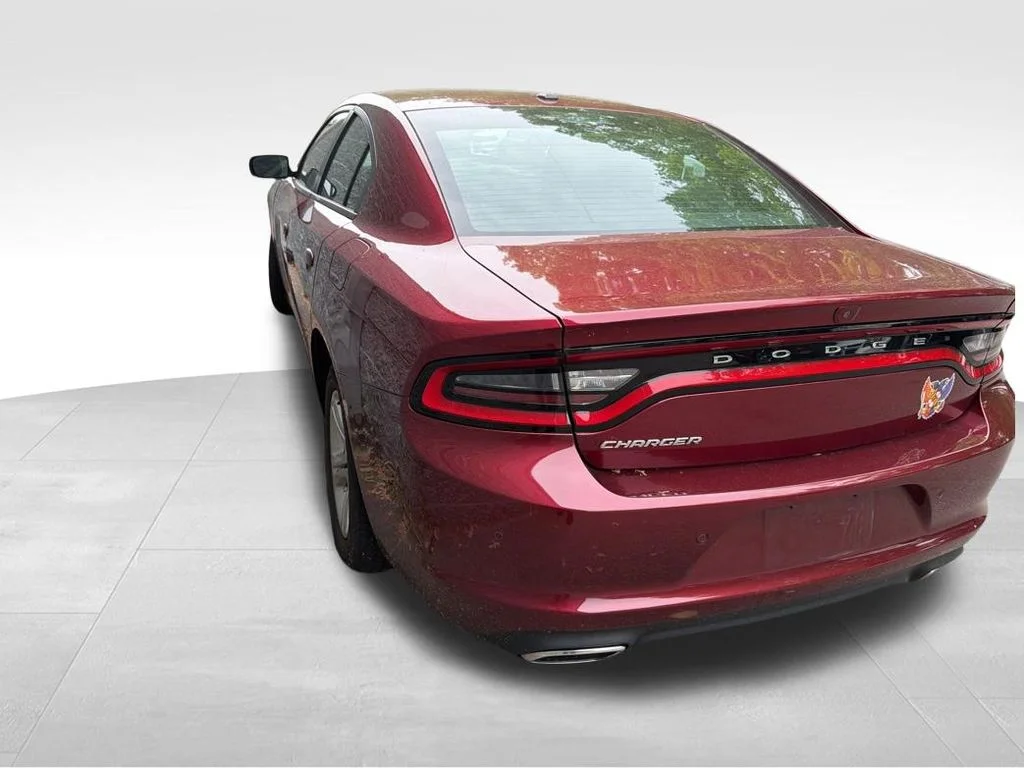 Used 2021 Red Dodge SXT image 8