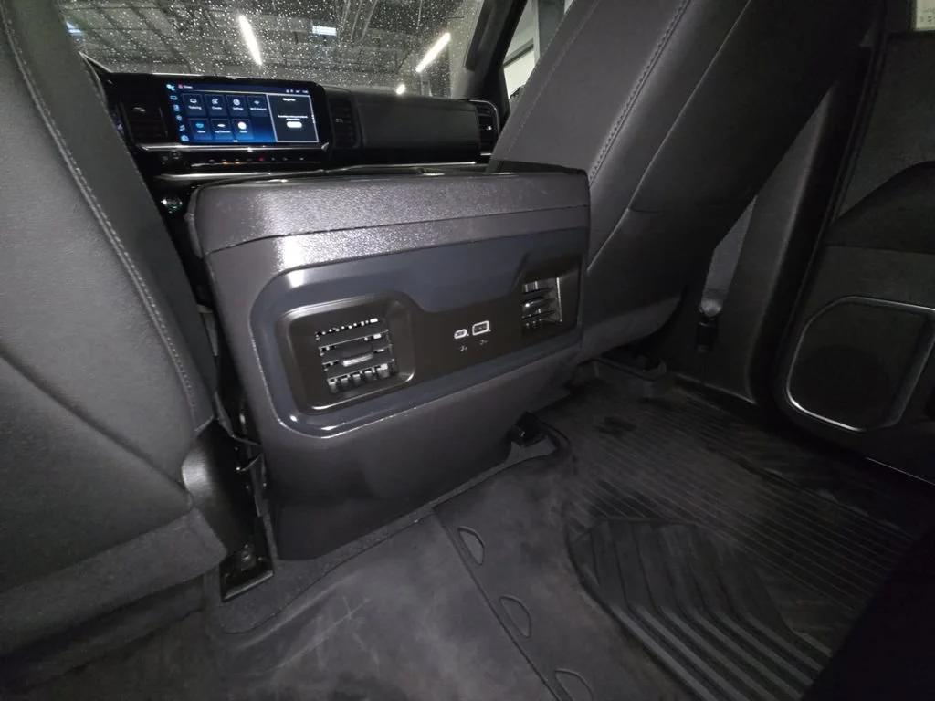 Used 2025 Summit White Chevrolet LT Trail Boss image 34