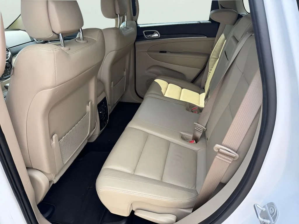 Used 2021 Bright White Clearcoat Jeep Limited image 9
