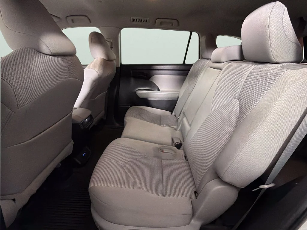 Used 2022 Silver Toyota L image 24
